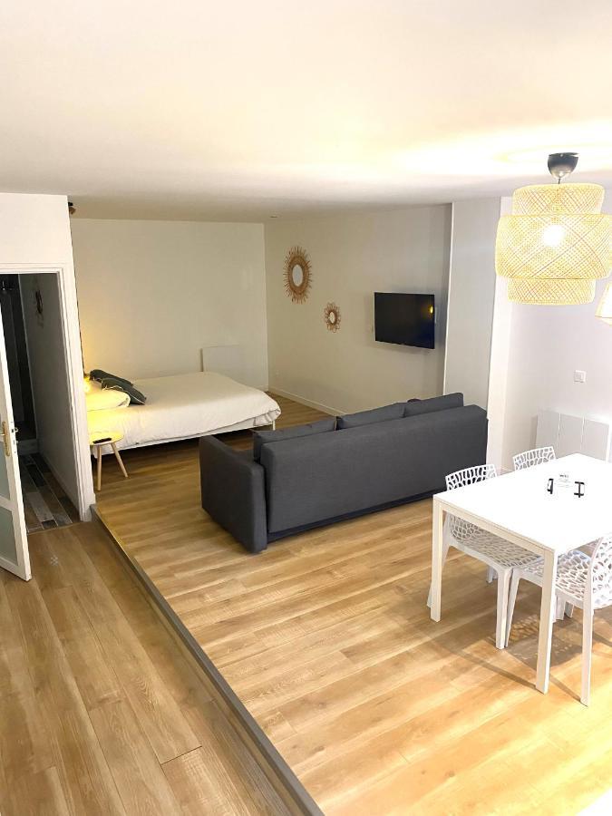 Suite 24 Appart'Hotel-3 Etoiles Le Creusot Extérieur photo